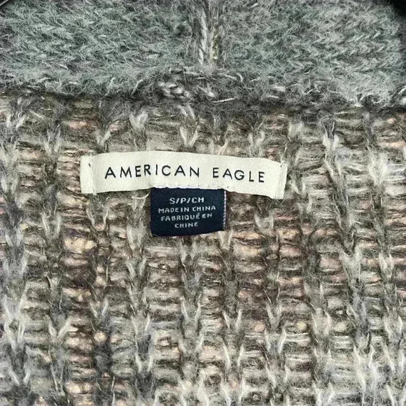 American Eagle sweater - Picture 3 of 3